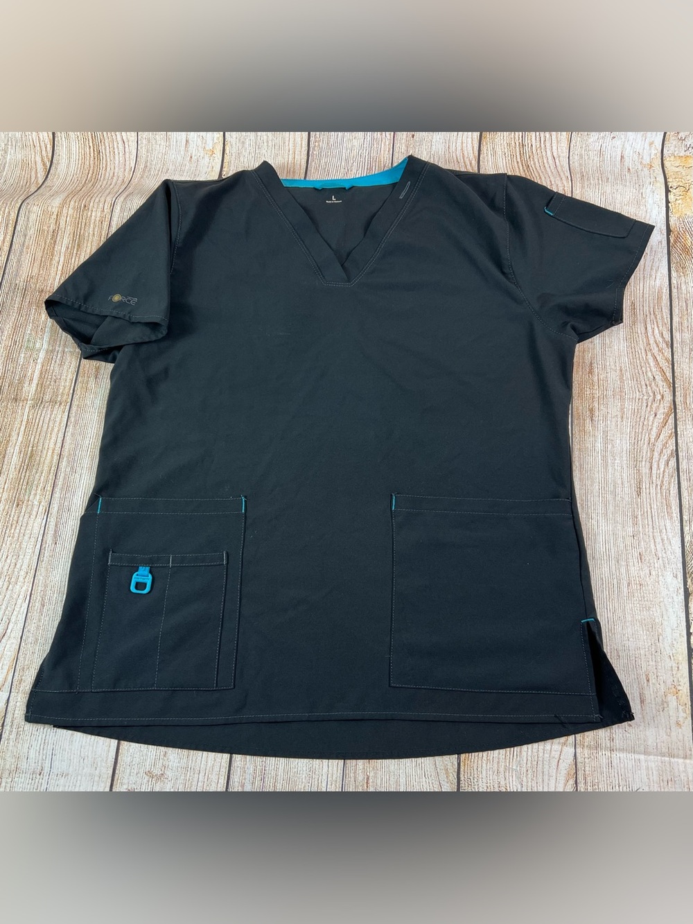 Women’s Carhartt Force Black Blue Scrub Medical Top Size Large